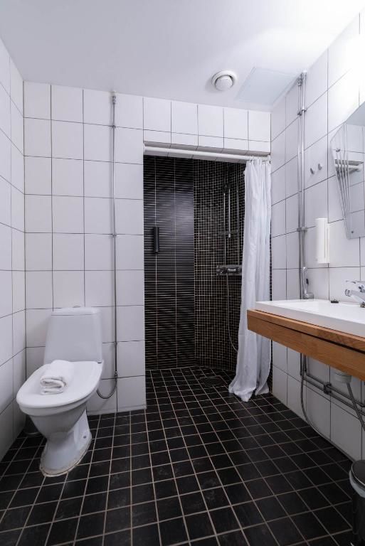 Отель Hotel Midpoint Helsinki Хельсинки-53